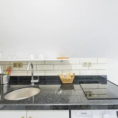 Rooftop Studio W/ac 5 Min To Tophane Tram Station Apartment